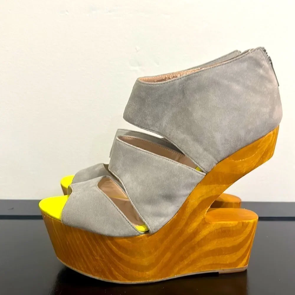 DV 8 Dolce Vita Gray Platform Leather Sandals Sz 9.5